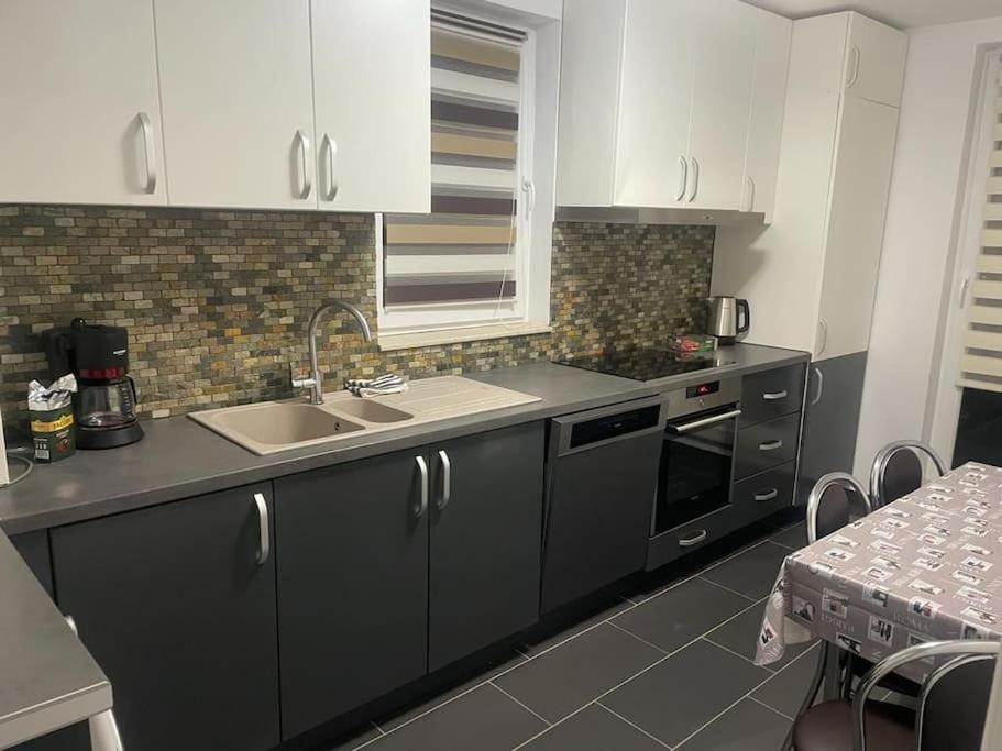 Apartament Cluj Floreşti Buitenkant foto